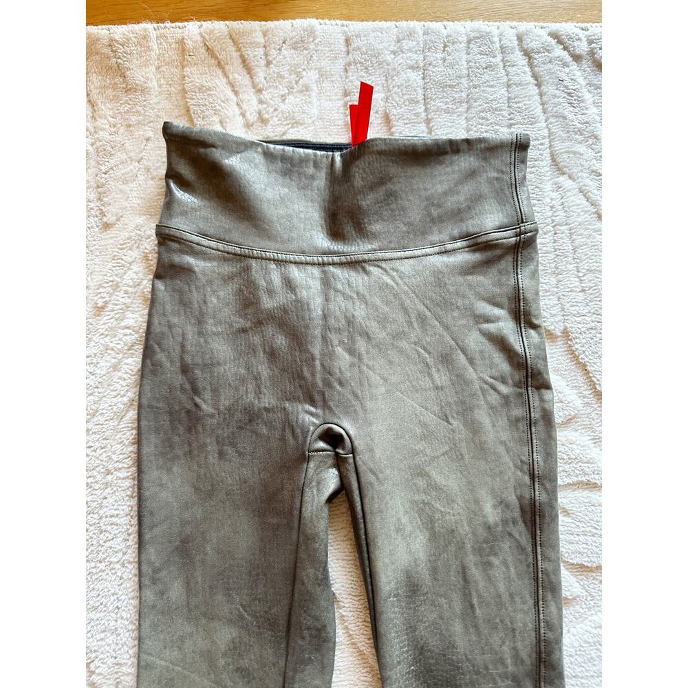 Spanx Faux Leather Camo Leggings Metallic Olive Green High Rise Womens Size XS - Picture 4 of 8